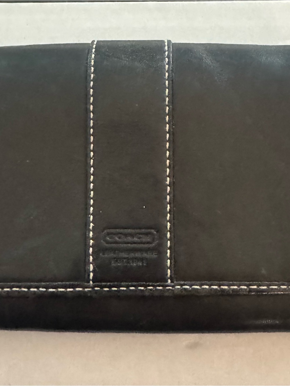 Coach Vintage Black Leather Wallet with Contrast Stitching